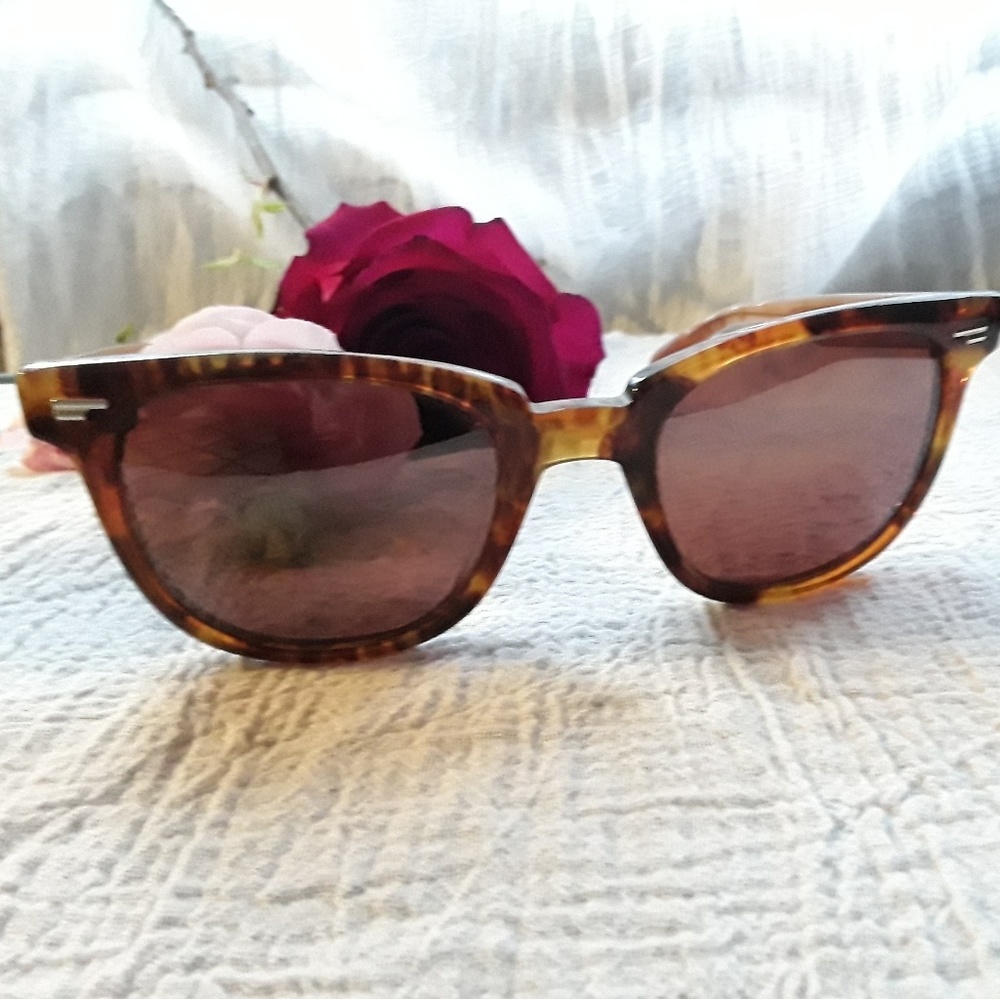Oliver Peoples Authentic sunglasses